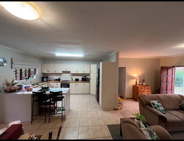 3 BEDROOM SECTIONAL TITLE TO LET IN HOWICK NORTH
